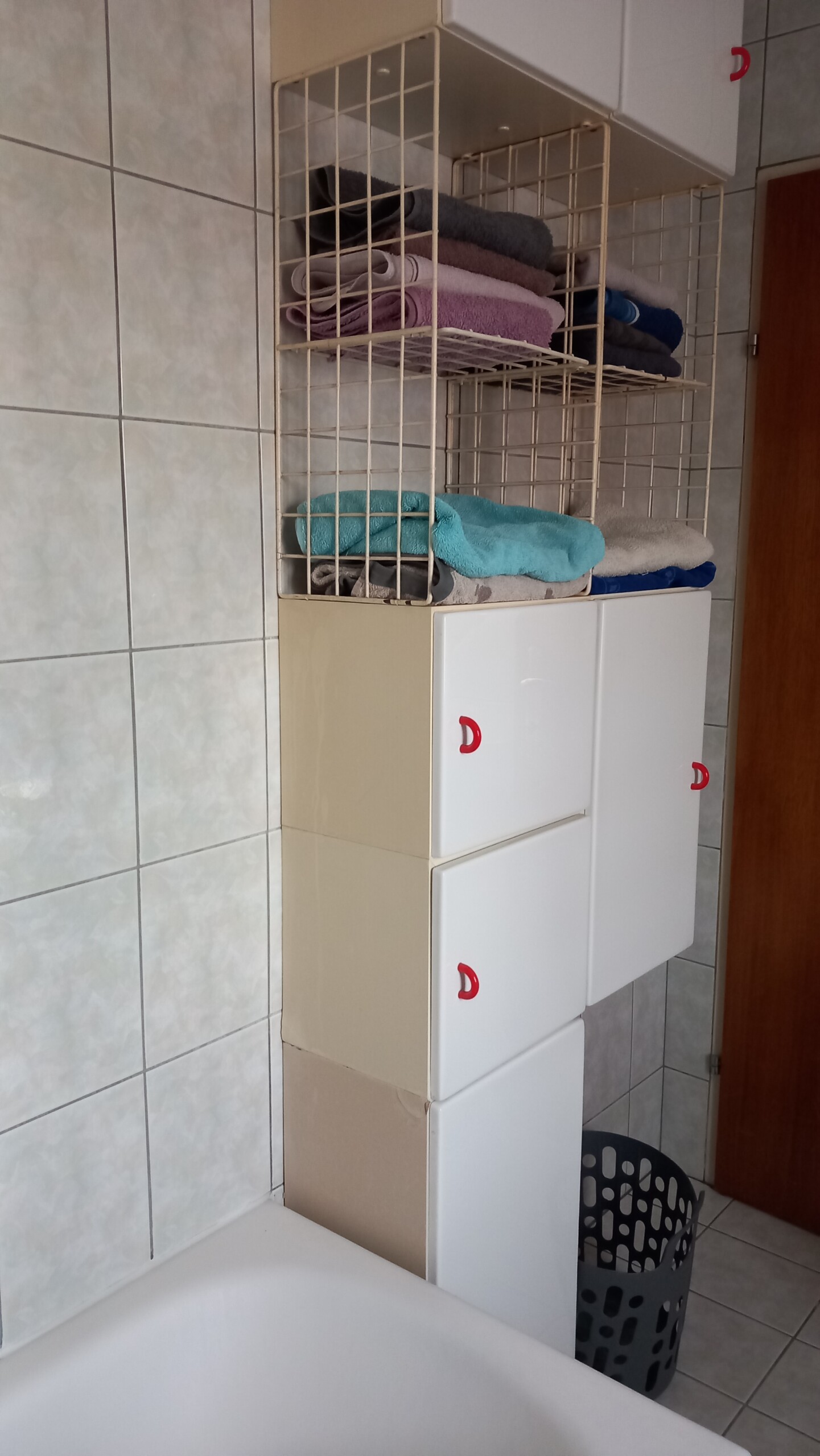 Curated visual reference: Gallery Detail: Cozy Apartment Near Public Transportation Grabahome